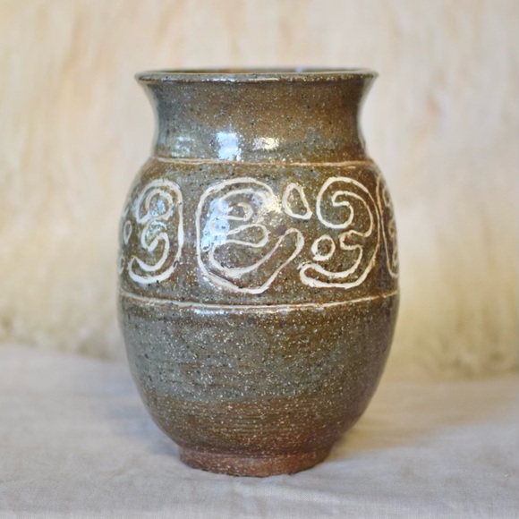 Vintage Studio Art Pottery Vase - Picture 1 of 5